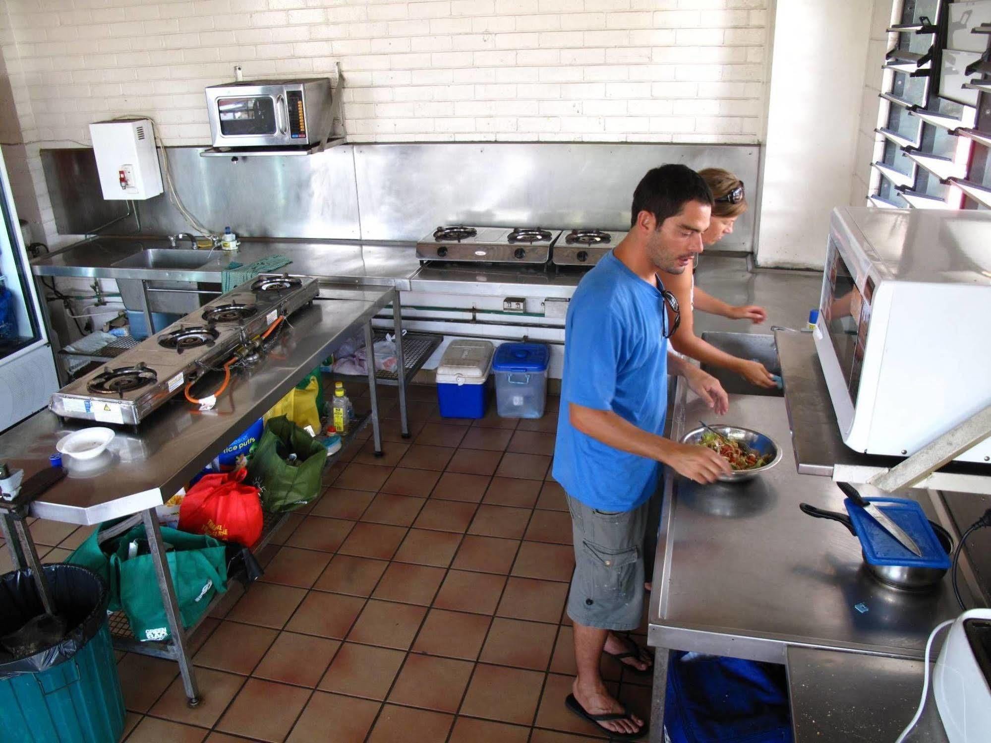 Chillis Backpackers Darwin Exterior foto